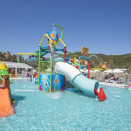 Complex Palm Wings Ephesus